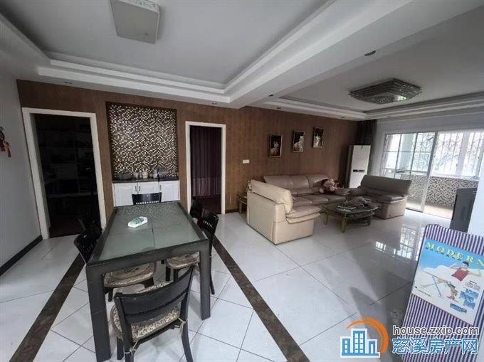 东兴苑二期1楼133平精装带车位储藏间