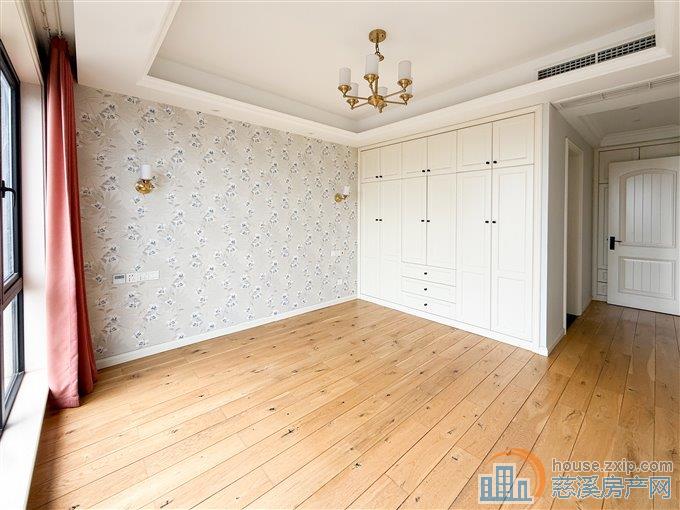 绿城诚园 精装 带机械车位可停2台车