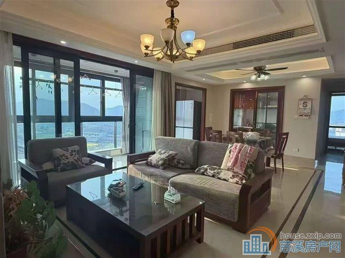 绿城诚园特价146平