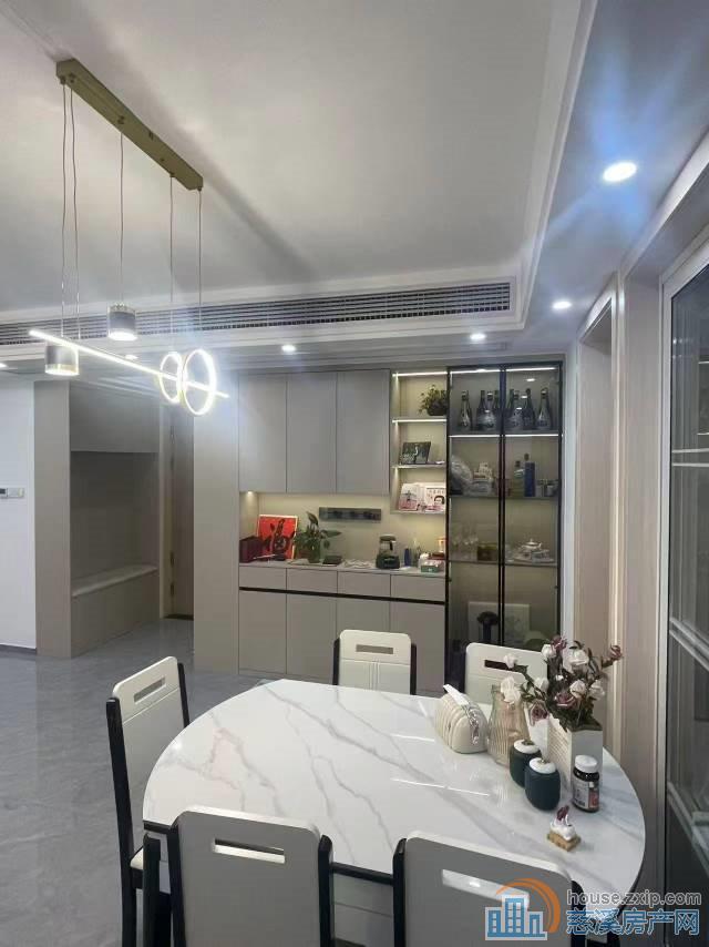 芳满庭 98平精装+车位 118万