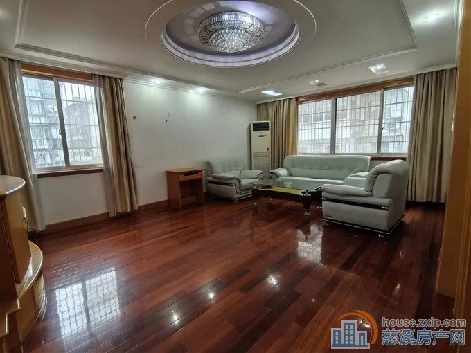 吉祥新村四区137平119.8万送车库