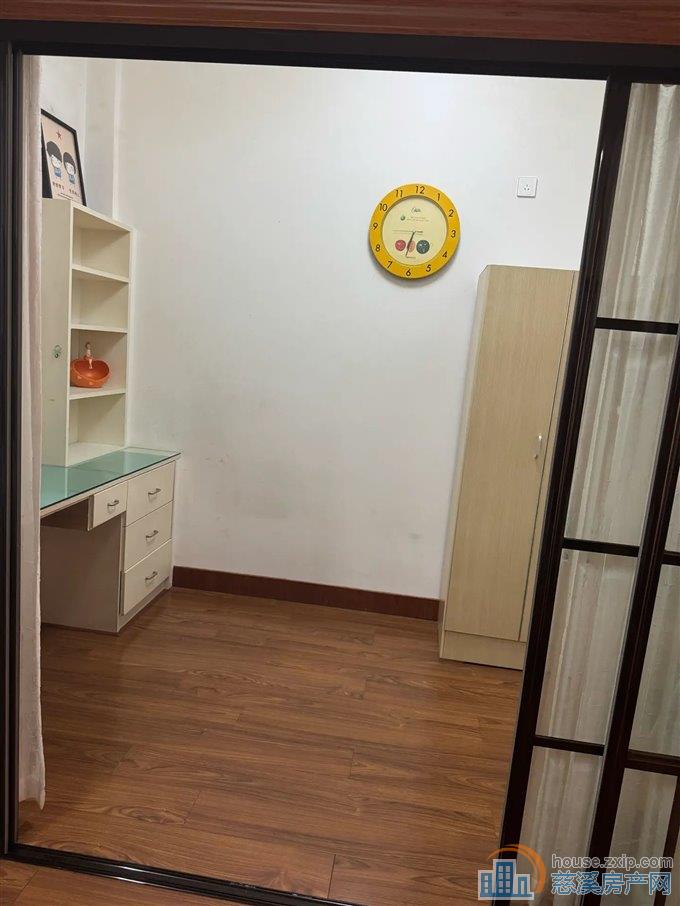 三北大街 精装 85平方72万低楼层