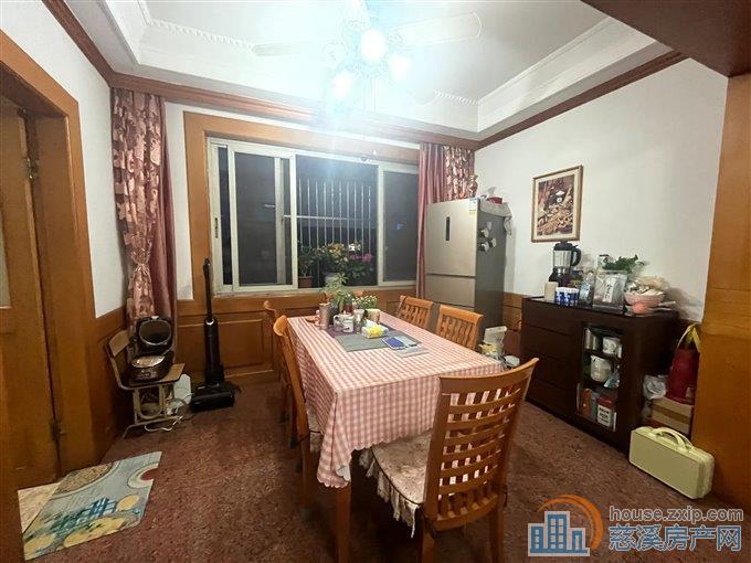 孙塘新村  老精装  