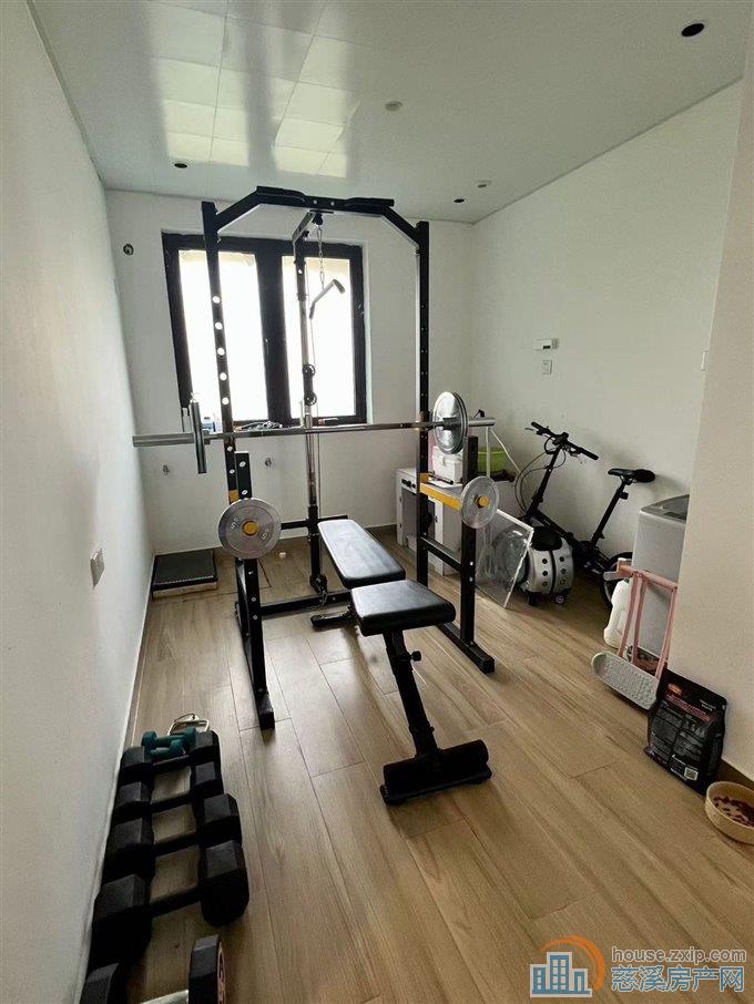 出售：帝泊湾一楼 简单装修自住房