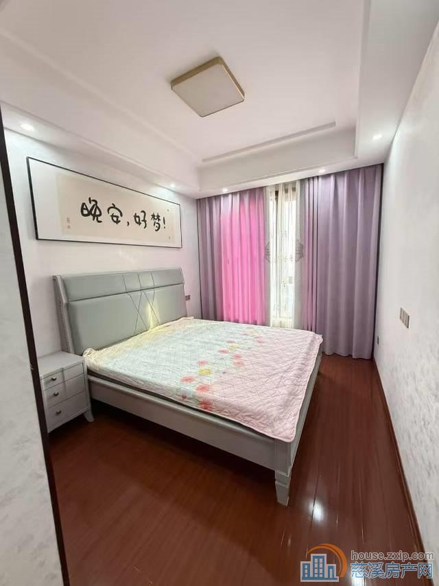 恒厚阳光城143平方185万精装