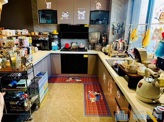 保利银杏小镇自住精装修185万一口价直接