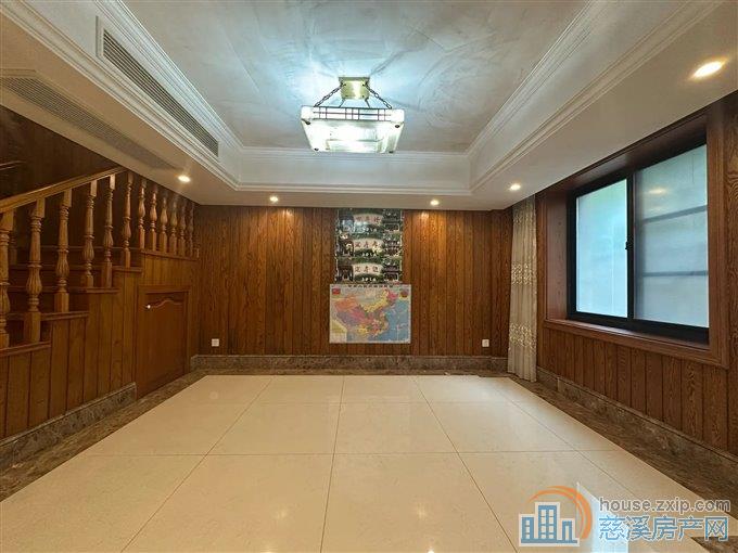 金色港湾 一复二 实际使用有 228平