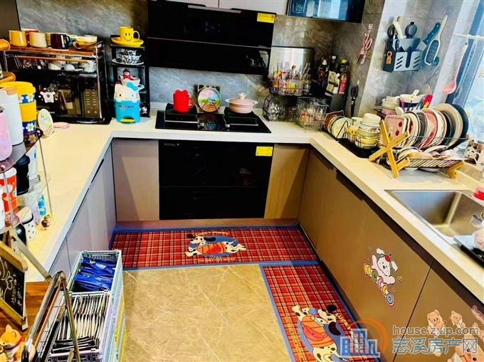 保利银杏小镇自住精装修185万一口价直接