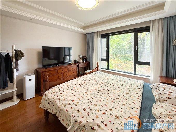 急卖 金仕华庭 装修非常好，拎包入住