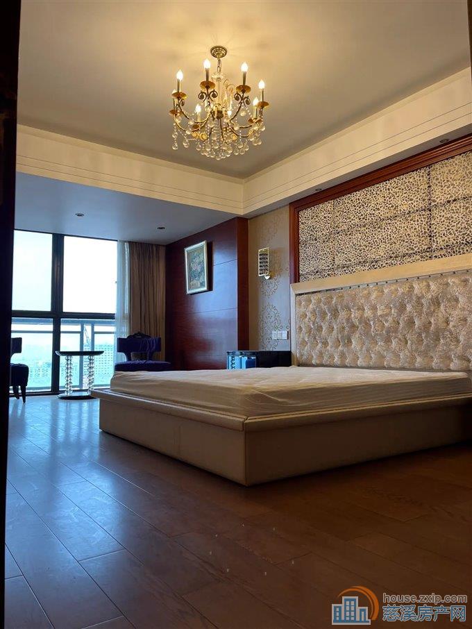 集贤轩 精装修 150平 148万