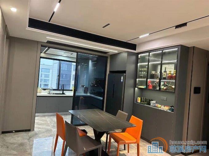 急卖 珑玥府112平方188万精装修