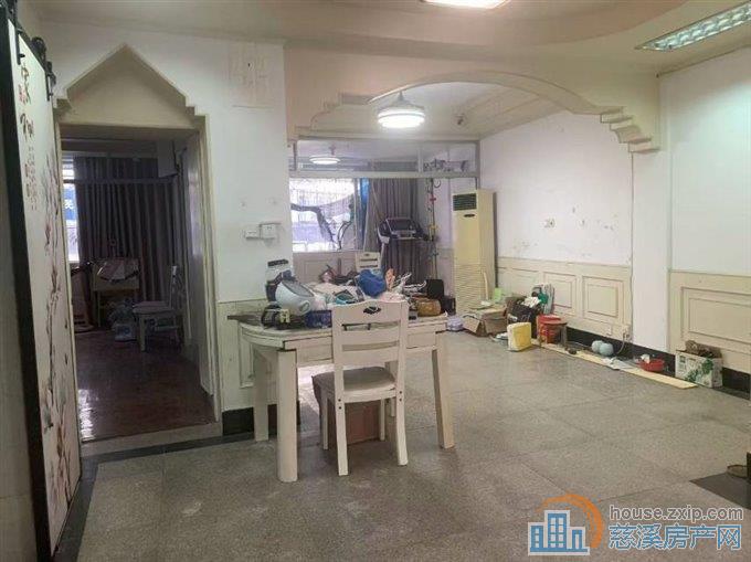 新城中心精装2楼88平十架63.8万