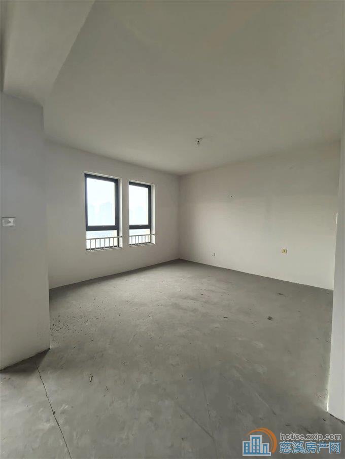 双喜花园 大平层193平方208万车位