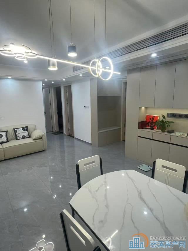 芳满庭 98平精装+车位 118万