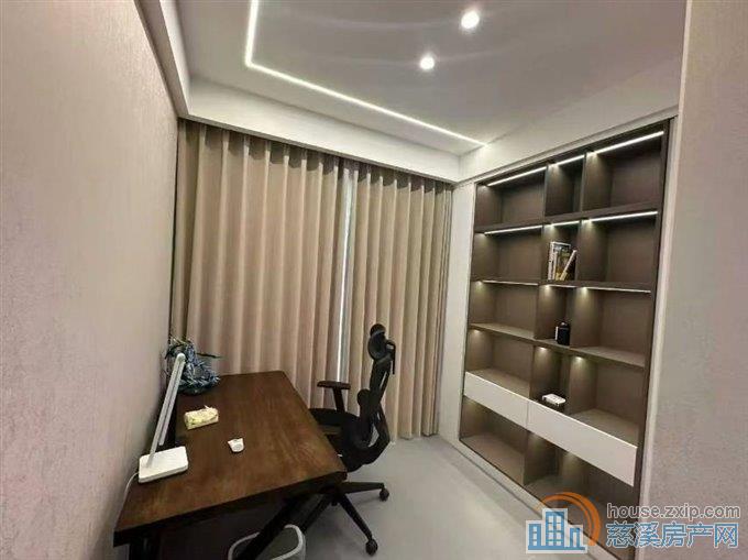 泊蔚里130平方婚装楼层佳258万