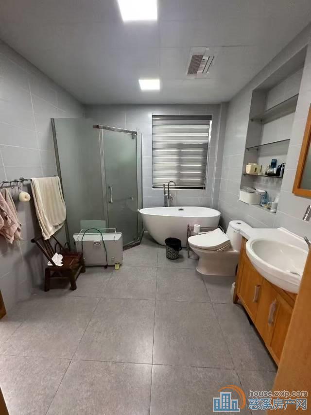 长河方太美郡别墅401平边套328万精装