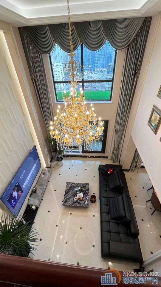 慈园南区顶复全新精装带双车位储藏间