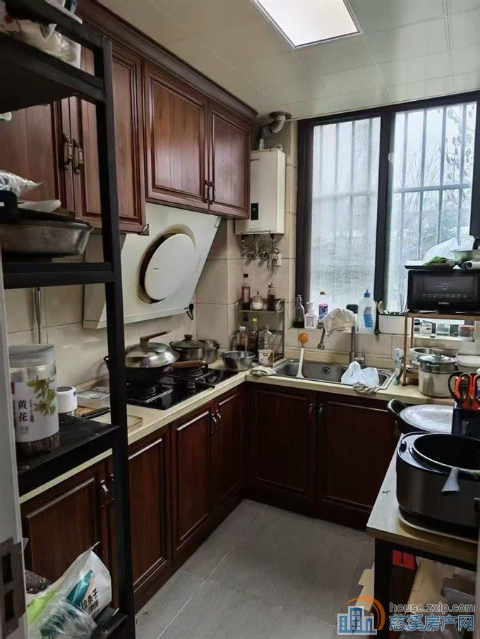 人和家园两室一厅自中央空调