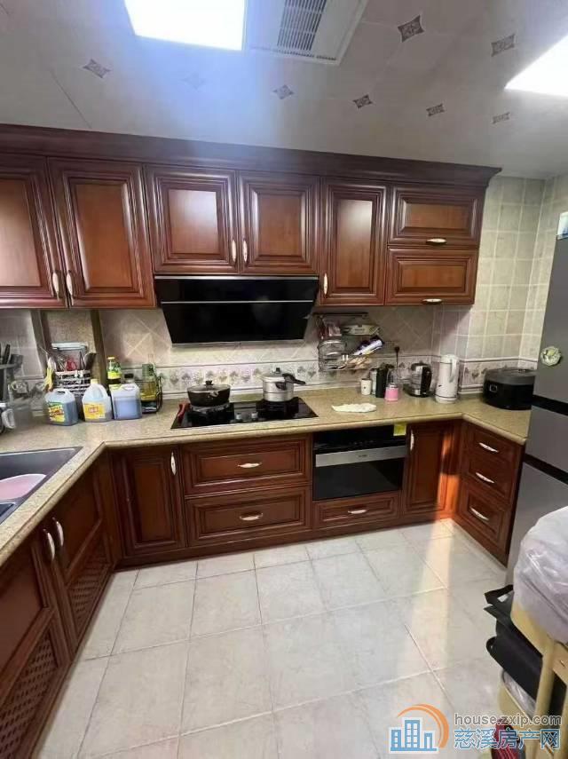 金仕华庭137平洋房3室豪装230万