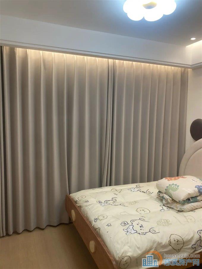 江滨之城  精装 103平方149.8万