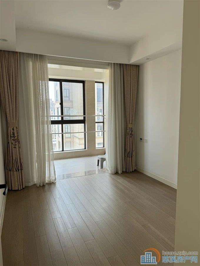 保利天悦湾 精装160平方160万低总价