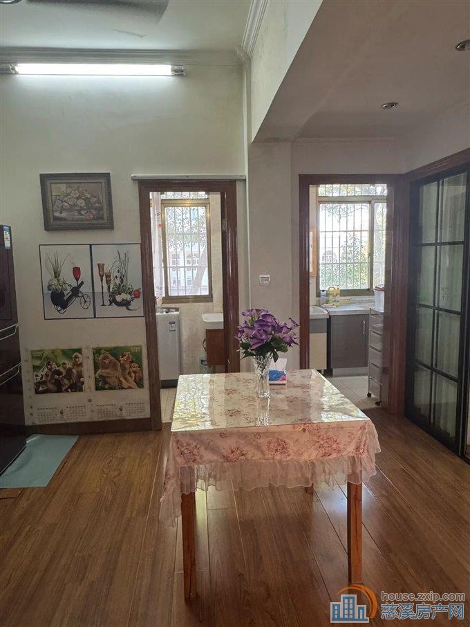 三北大街 精装 85平方72万低楼层