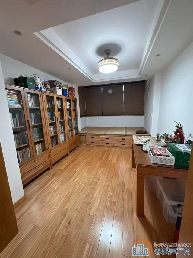 长河方太美郡别墅401平边套328万精装