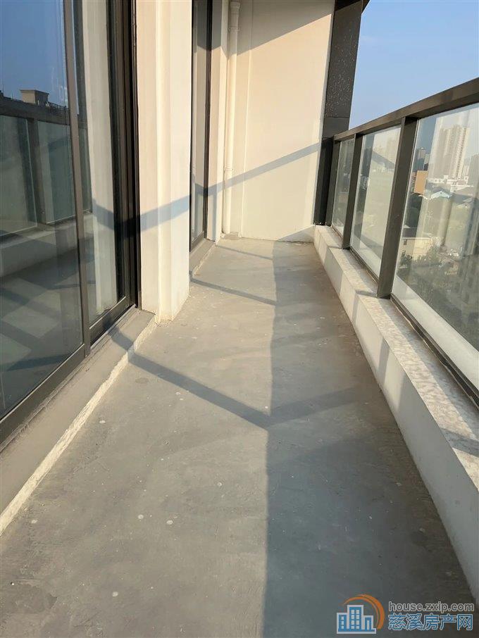 溪上旦山府 118平方 230万 位置好