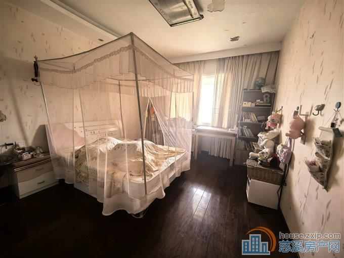 隆兴家园 买一层送一层 带大车库