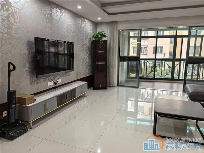 东方明珠洋房168平精装车位杂175万