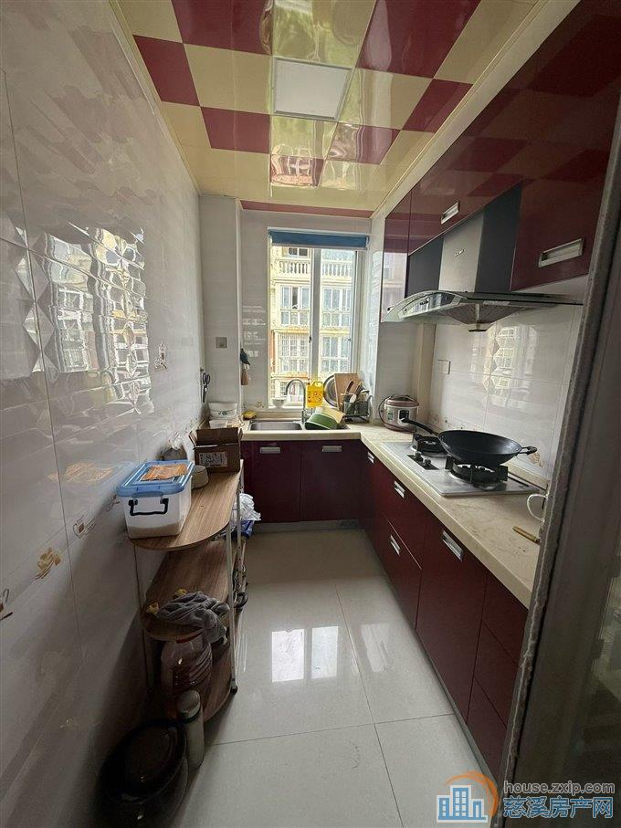 捡漏:景和家园 一室二厅一卫送储藏间