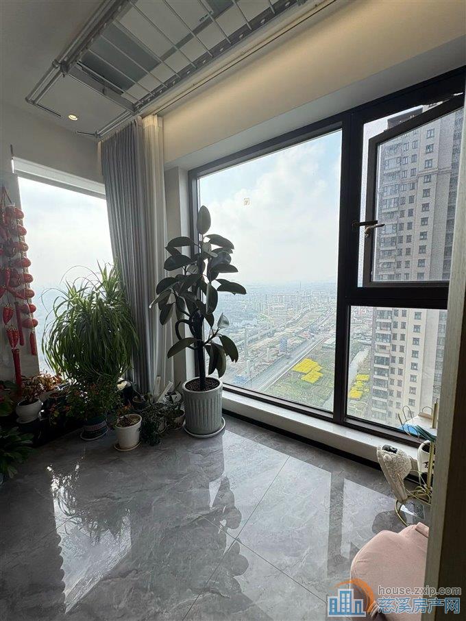 精装，黄金楼层，满两年，新世纪锦纶无在读
