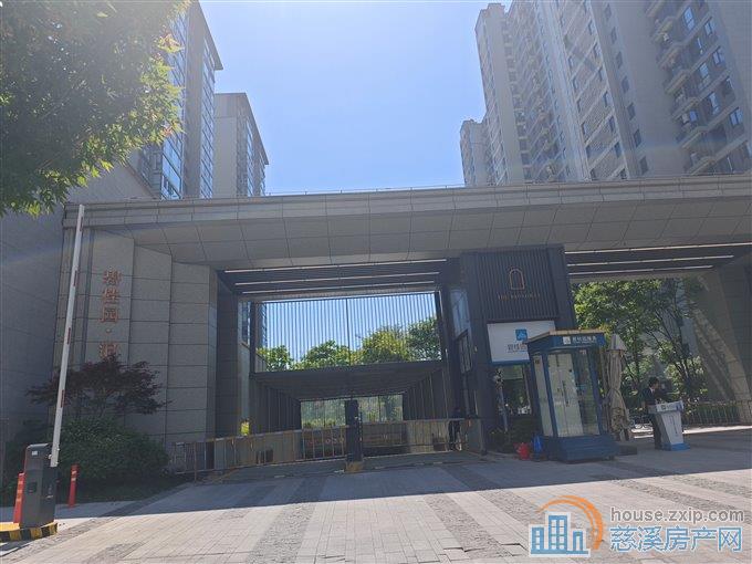 泊蔚里200平方+2车位直接房源钥匙在