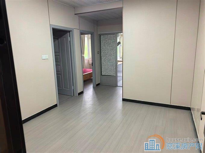 实验中学旁2室1厅1卫1200一个月