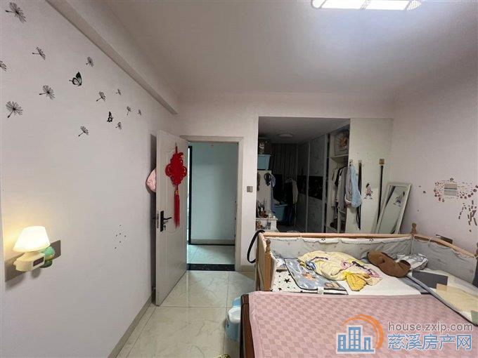 复地二期黄金楼层98平精装修拎包入住
