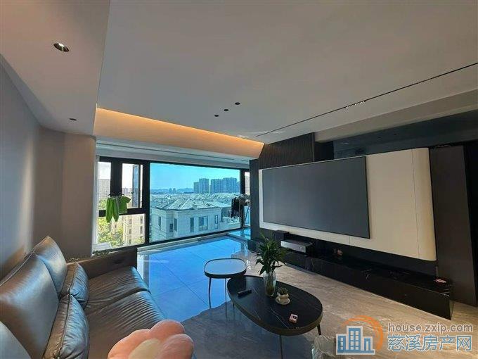锦尚府洋房143平LW位豪华装修296万