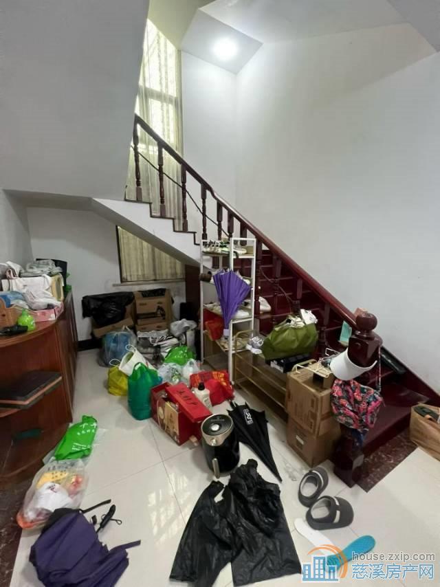 出售湾底社区3通2间国有出让218万