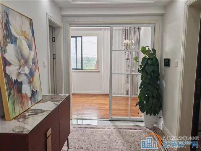 绿城物业 白金湾 132平 南北通透