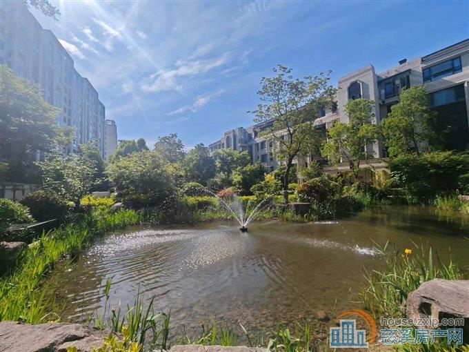 中海湖心半岛花苑143平+车位358万