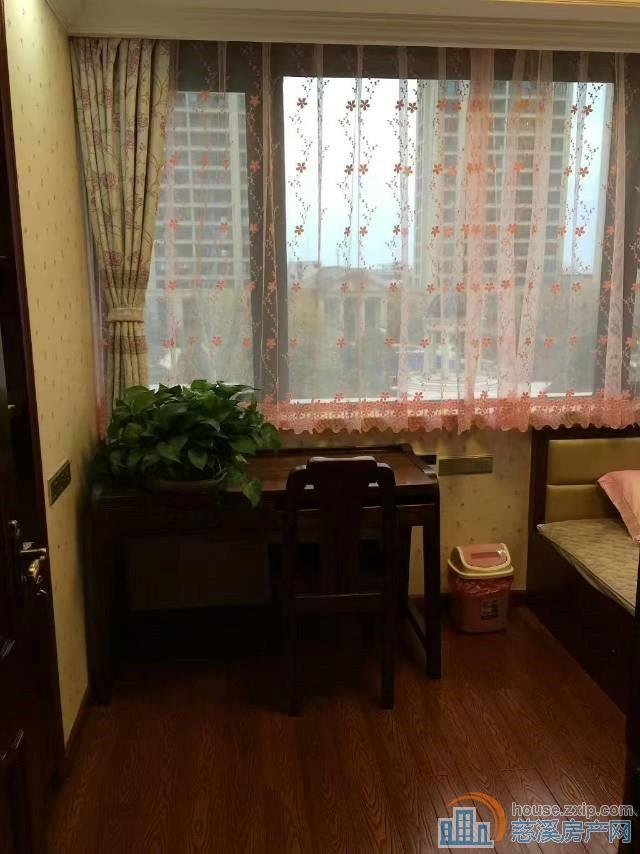 绿城诚园精装137平方