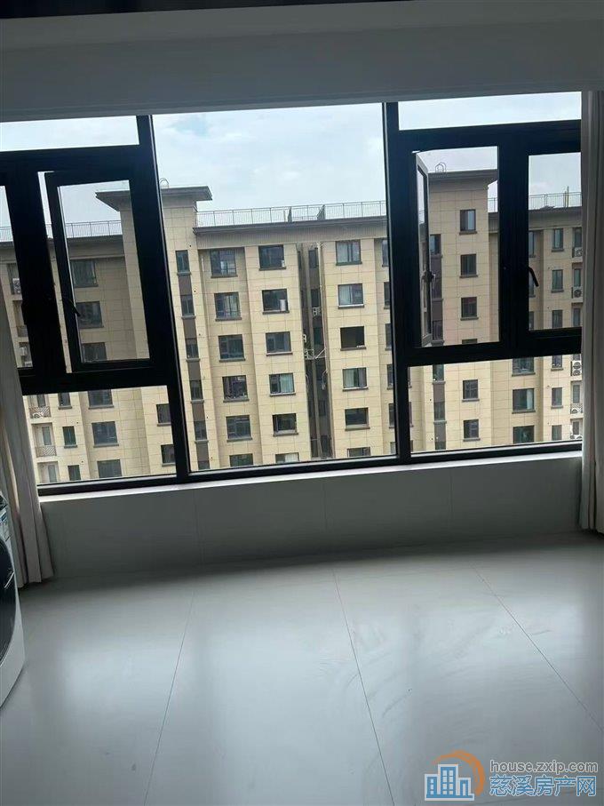 佳洲锦苑好楼层全新婚装没有住过人带车位直
