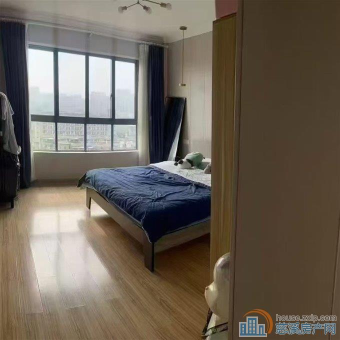 中梁泊景庭130平洋房顶楼简装122万