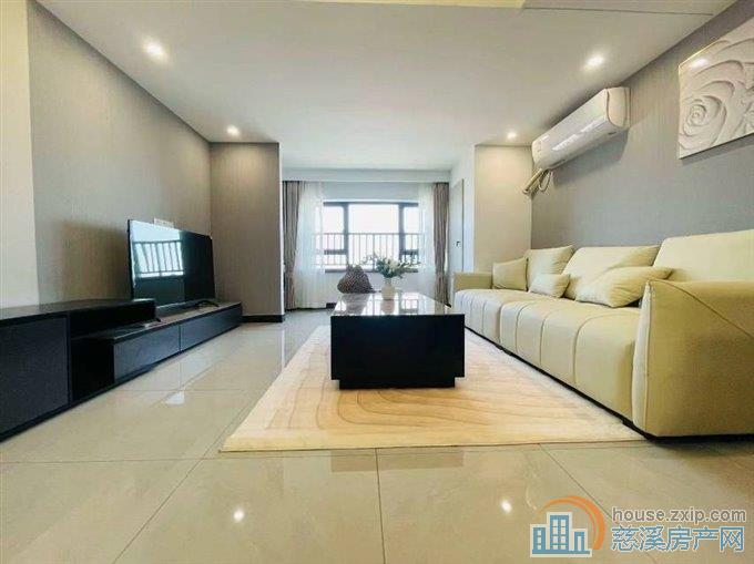 商都旁广宇大厦复式 二室 2100元