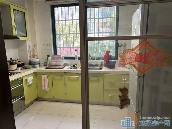 东方明珠城 精装修 带车位储物间