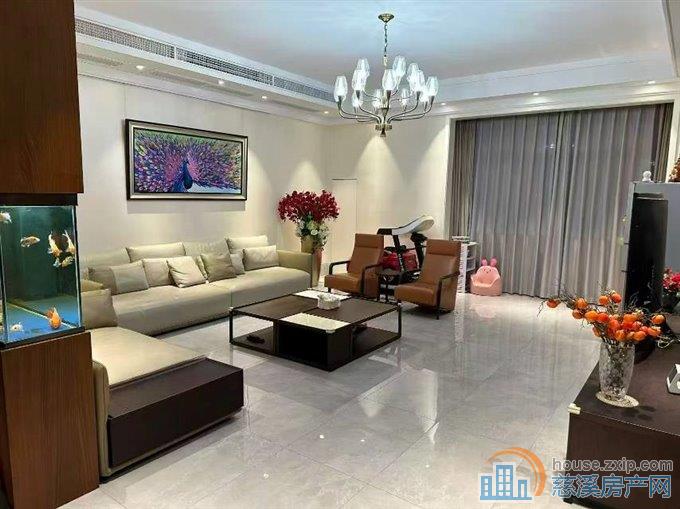东方明珠3复4层精装车位车库