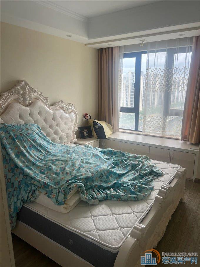 盛泰嘉苑 全新精装没住过139.8万
