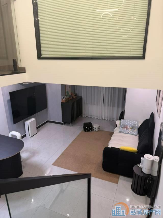 广宇大厦Loft49复49精装 上下两层