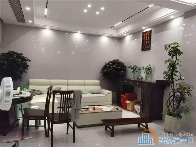 出售东相苑2间3楼 精装修