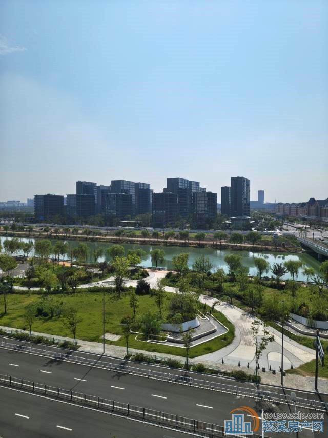 绿城晓风印翠府150平带产权车包税