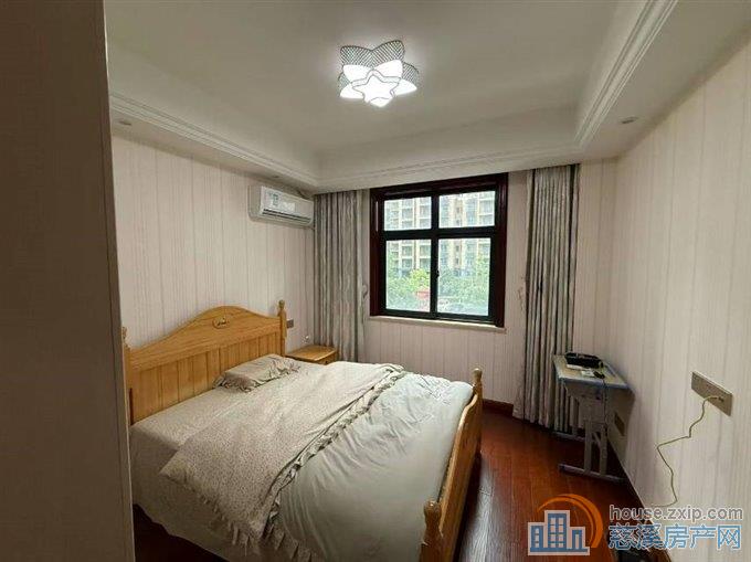 缔景湾电梯洋房163平简装带车位